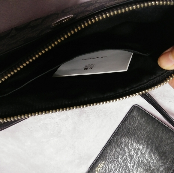 Coach set crossbody bag purse & pouch - Picture 10 of 16